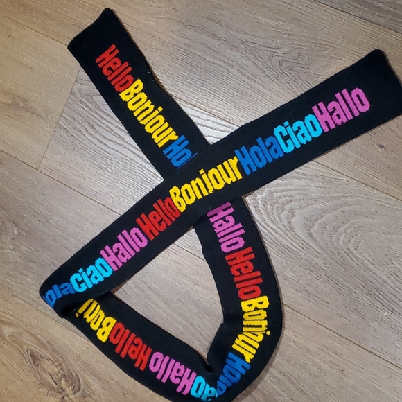 CHARLOTTE scarf.      #3572 - Picture 2 of 5